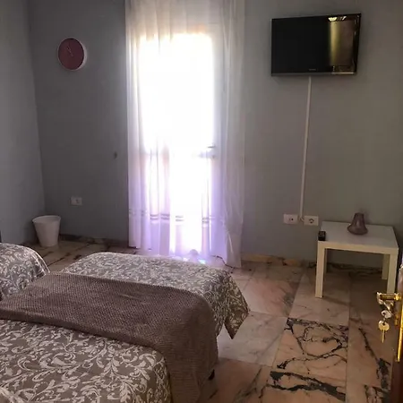 Guest house Pico Cho Marcial 2*